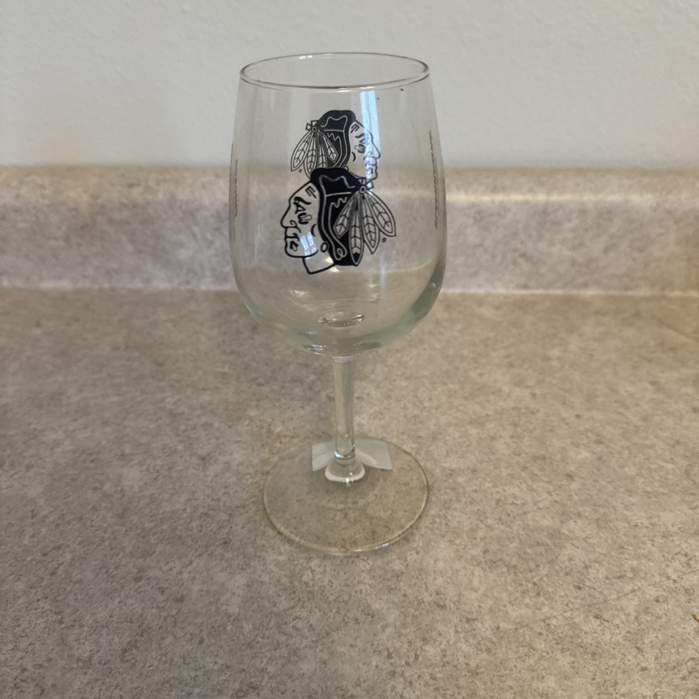 Chicago‎ Blackhawks 12 oz Wine Glasses Set of 4 – New/Never Used